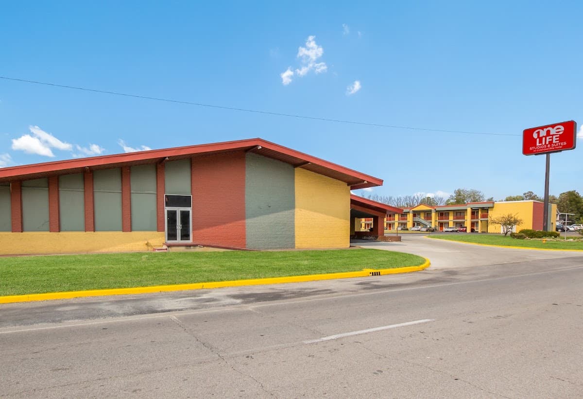 One Life Studios, Hotel in Evansville