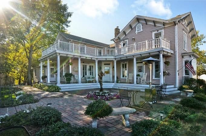 The Guest House, Hotel in Excelsior