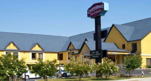 Country Hearth Inn & Suites Union City Atlanta, Hotel in Fairburn