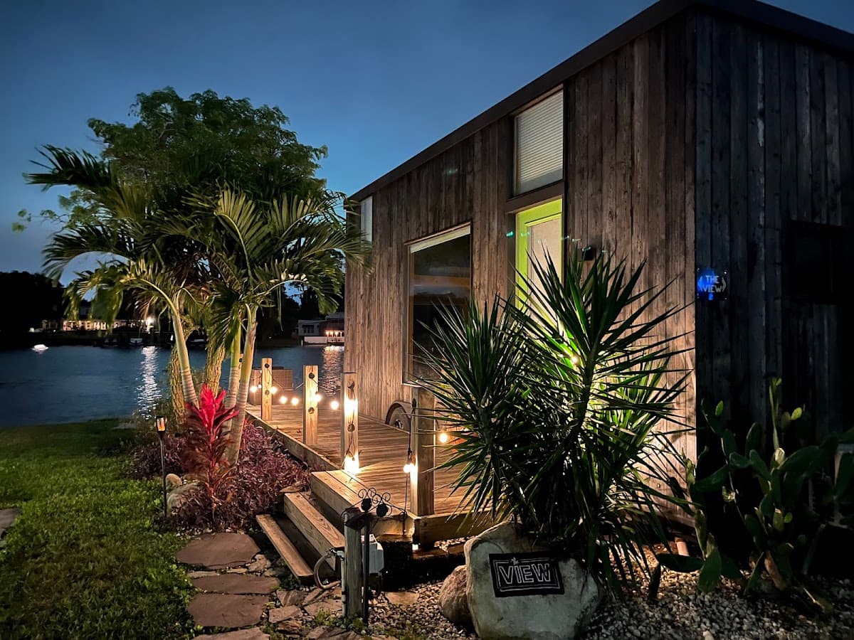 Orlando Lakefront Tiny Home Community, Aparthotel in Fairview Shores