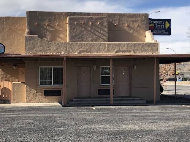 Economy Inn, Hotel in Farmington