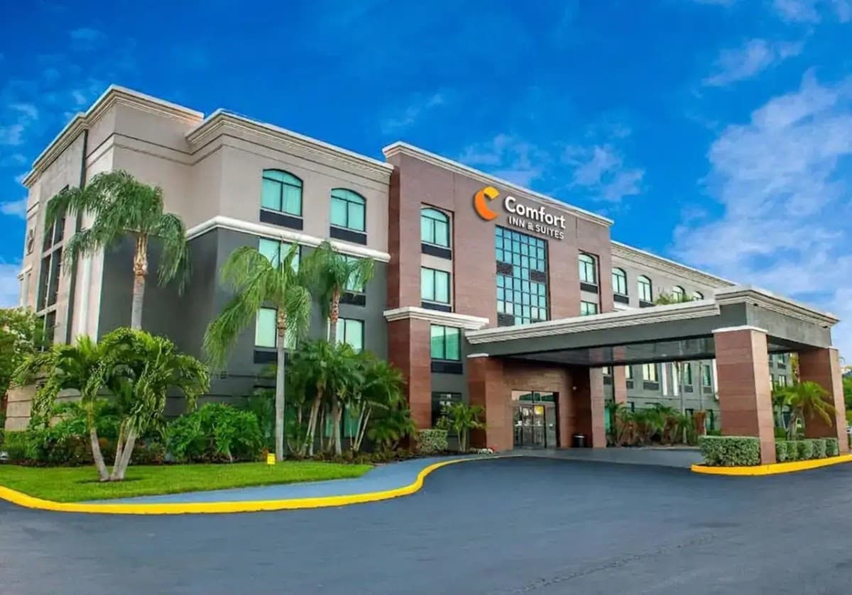 Comfort Inn & Suites Clearwater South - Pinellas Park, Hotel in Pinellas Park