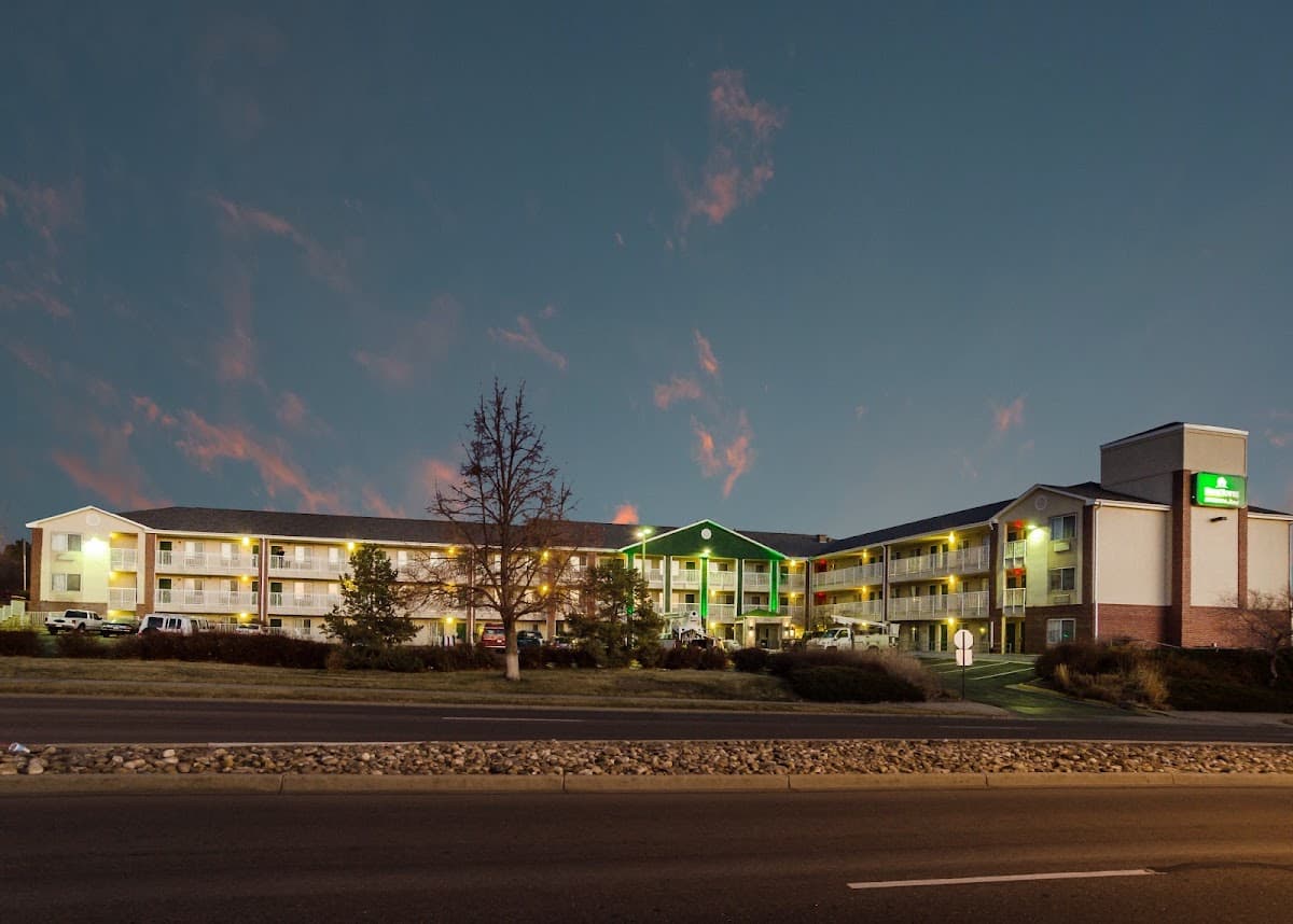 HomeTowne Studios Denver - Thornton, Hotel in Federal Heights
