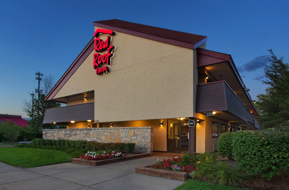 Red Roof Inn Detroit - Warren, Hotel in Madison Heights