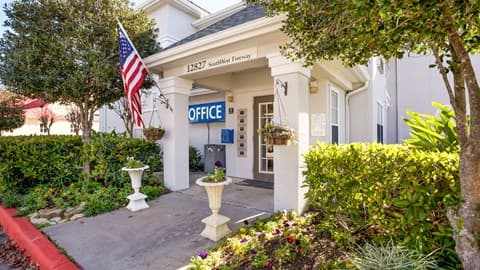 Studio 6 Stafford, TX - Houston - Sugarland, Aparthotel in Meadows Place