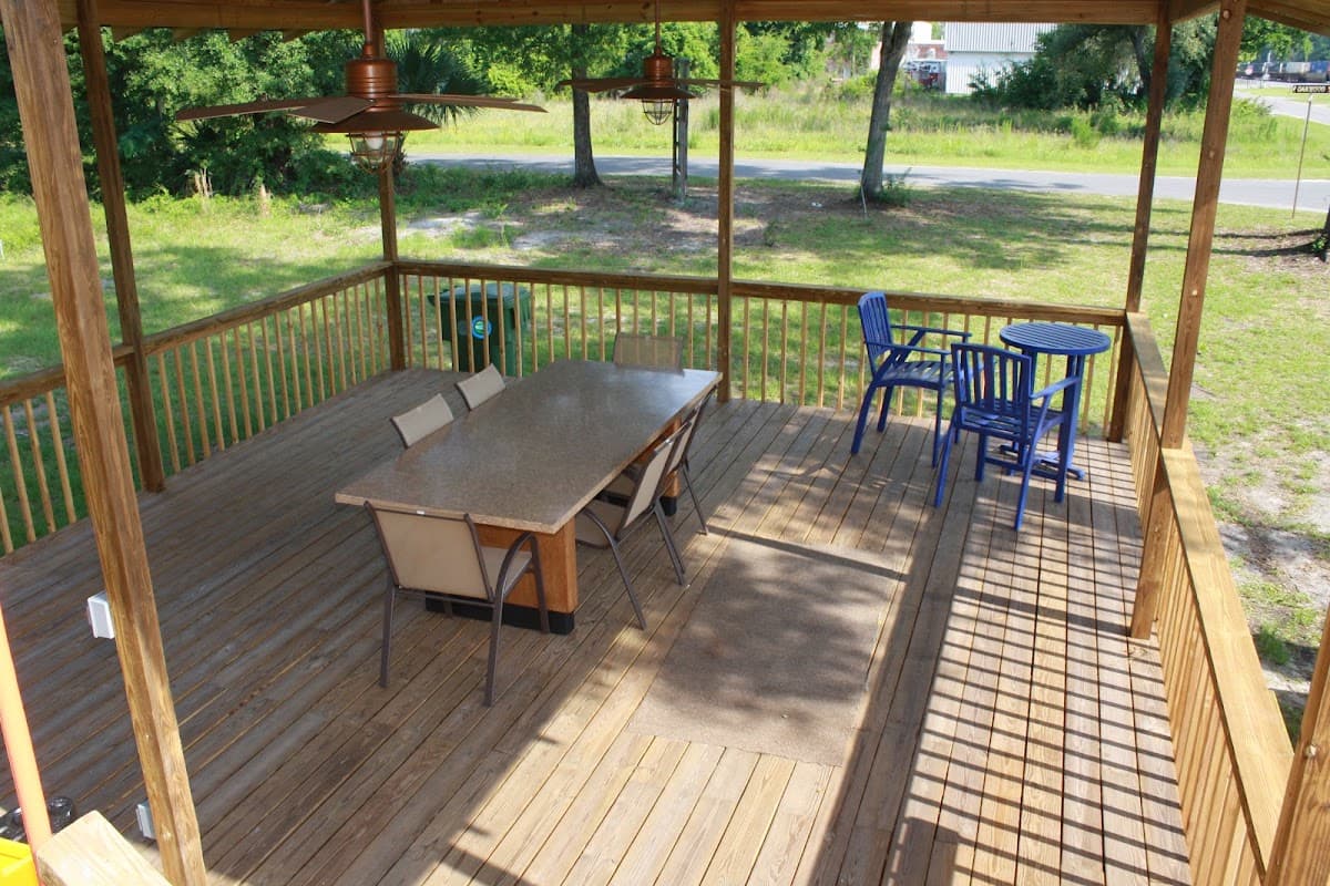 Railside Lodging, Hotel in Folkston