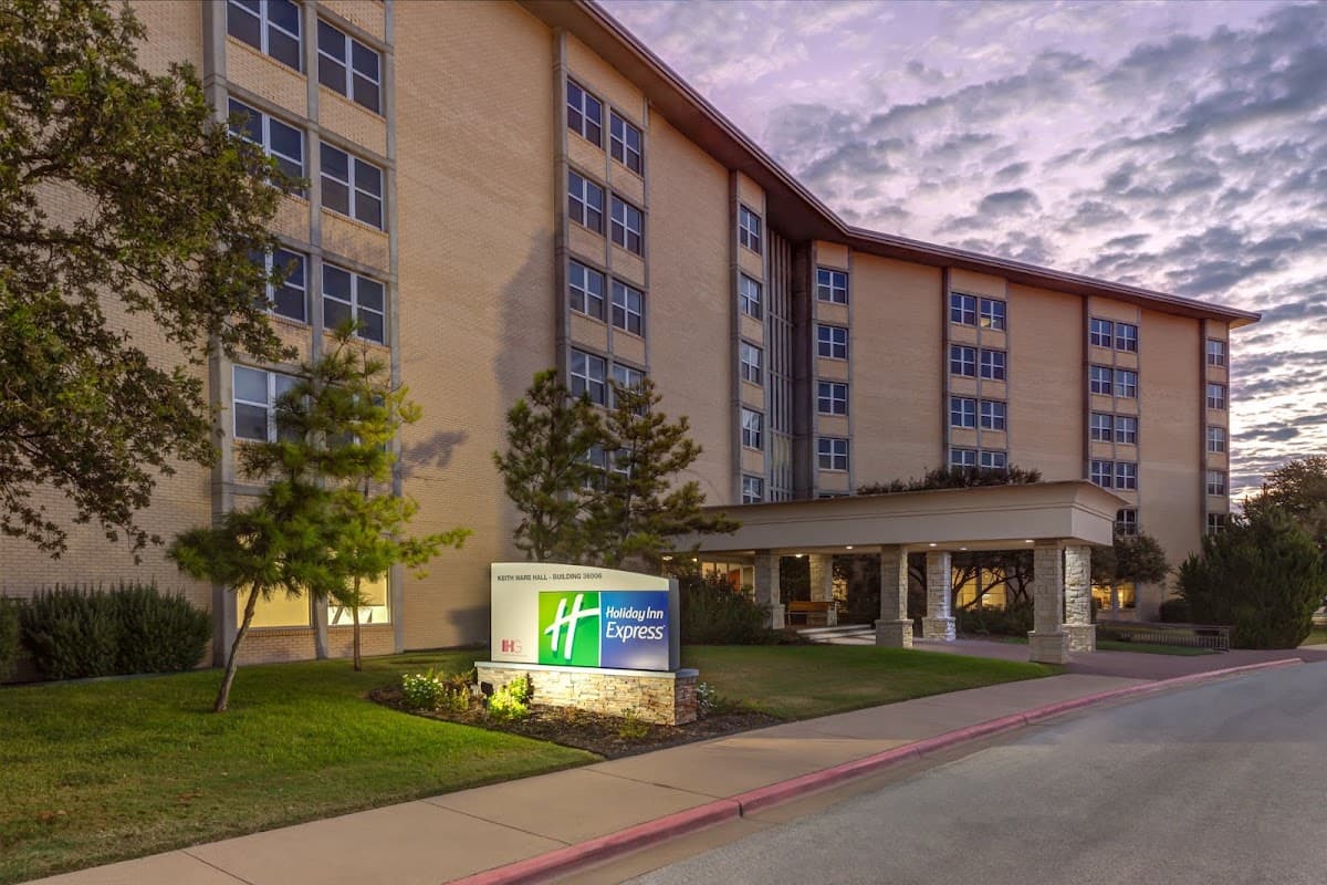 Holiday Inn Express Keith Ware Hall, Hotel in Fort Cavazos