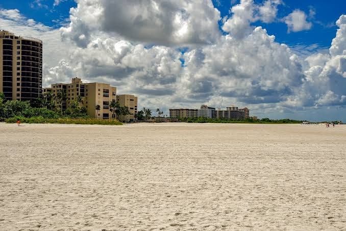 Seawatch On-the-Beach, a Hilton Grand Vacations Club, Resort in Fort Myers Beach