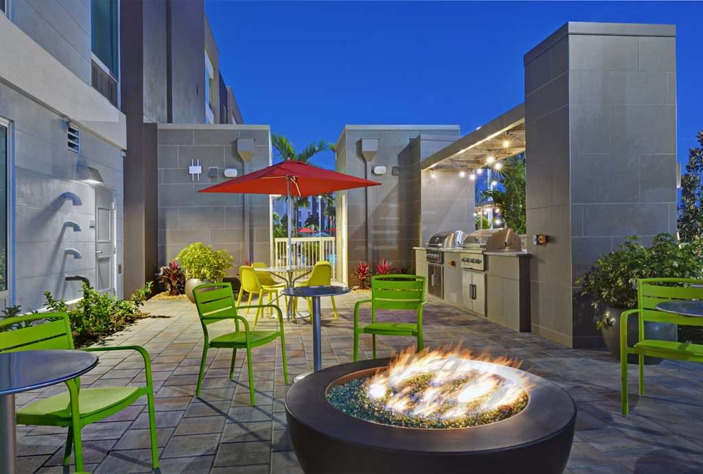 Home2 Suites by Hilton Fort Myers Colonial Blvd, Hotel in Fort Myers