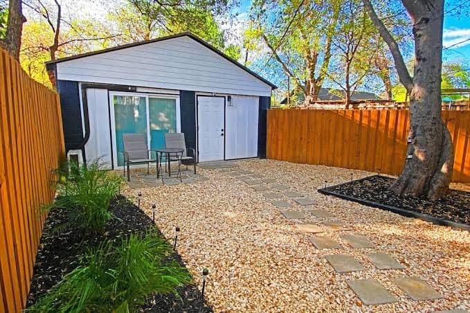 Modern guesthouse in the heart of Fort Worth, Guesthouse in Fort Worth