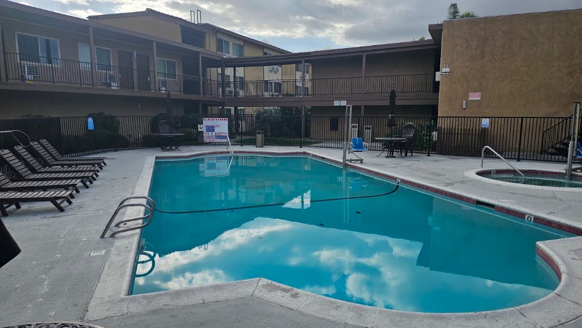 California Lodge Suites, Hotel in Santa Ana