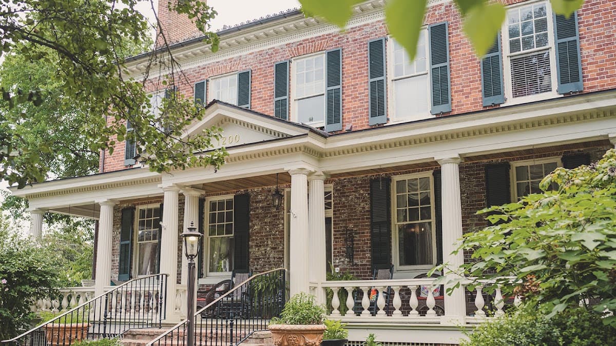 Ironclad Inn, Bed & Breakfast in Fredericksburg