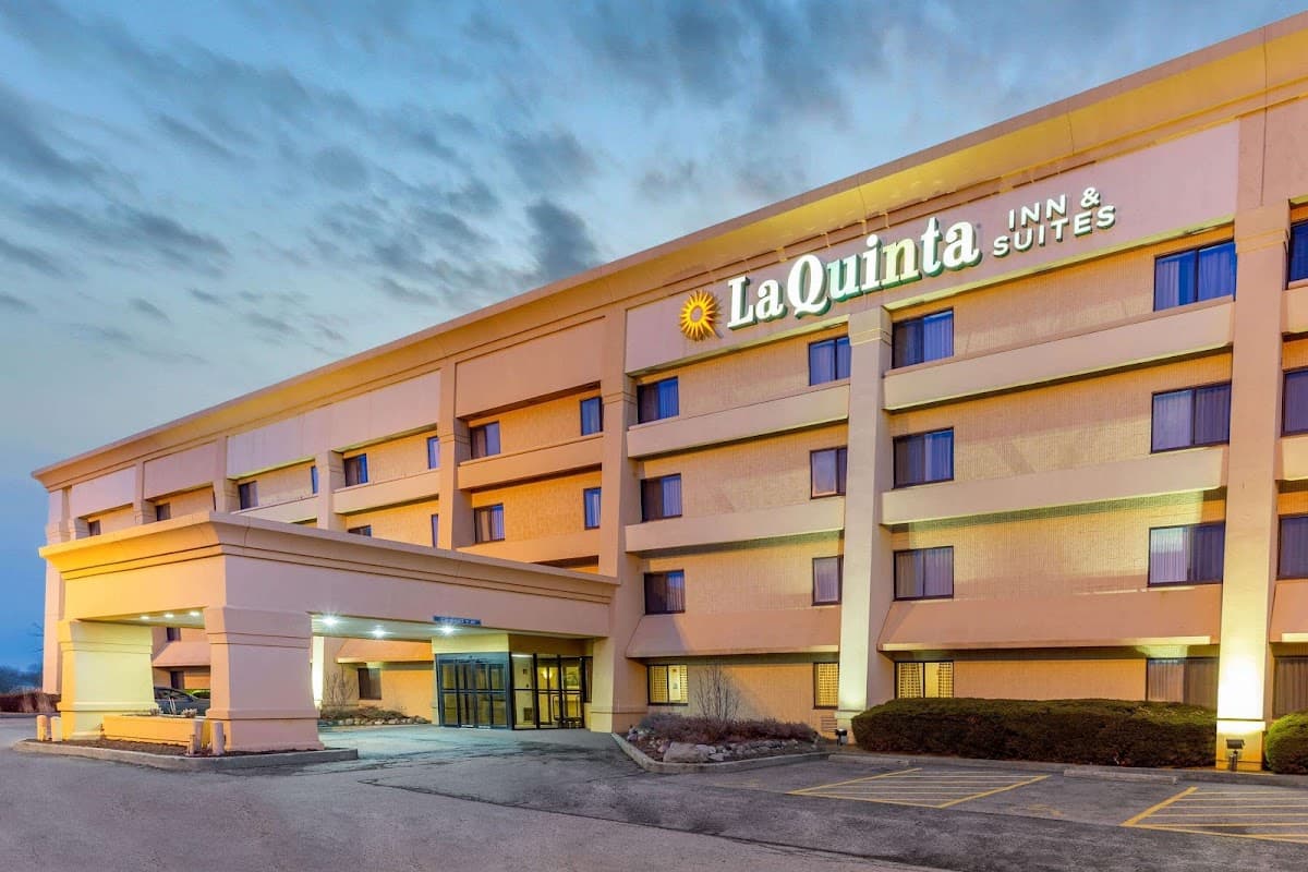 La Quinta Inn & Suites by Wyndham Chicago Gurnee, Hotel in Gurnee