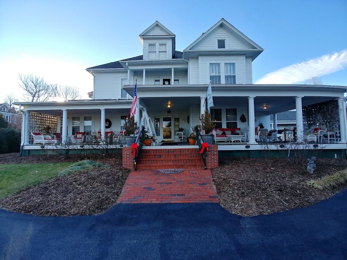 Dr's Inn of Galax, Bed & Breakfast in Galax