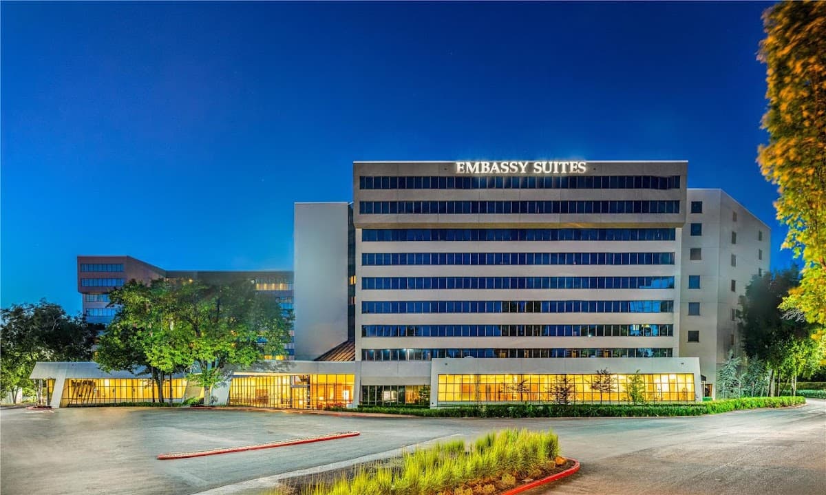 Embassy Suites by Hilton Portland Tigard, Hotel in Garden Home-Whitford