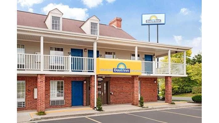 Days Inn by Wyndham Auburn, Hotel in Garrett
