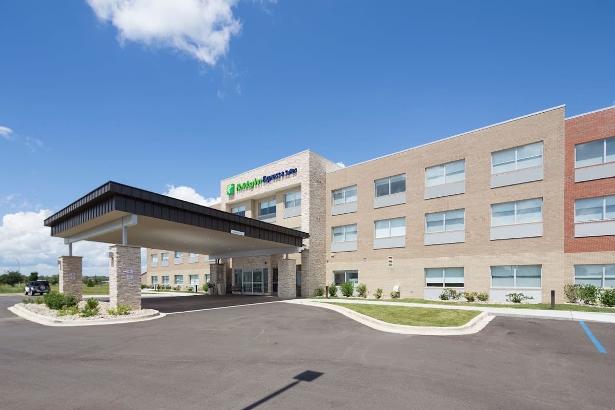 Holiday Inn Express & Suites Gaylord by IHG, Hotel in Gaylord