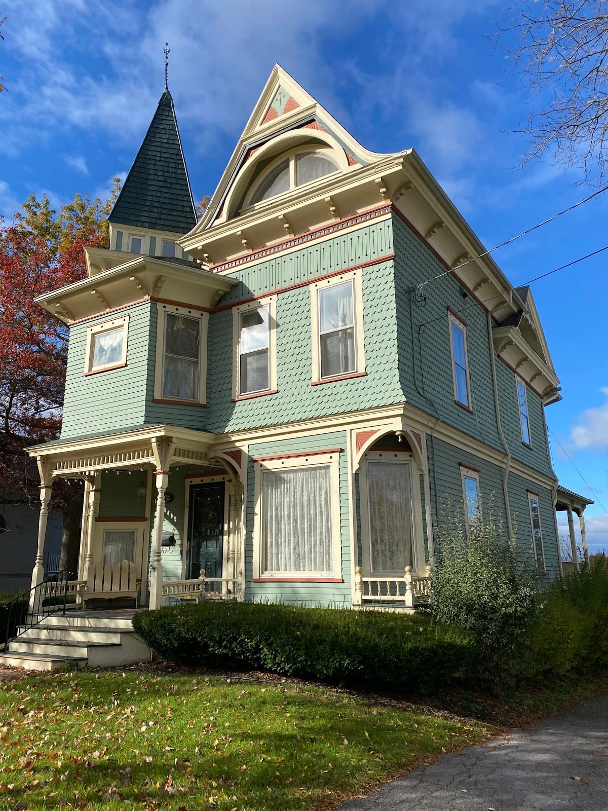 The Annabel Lee Inn, Bed & Breakfast in Geneseo