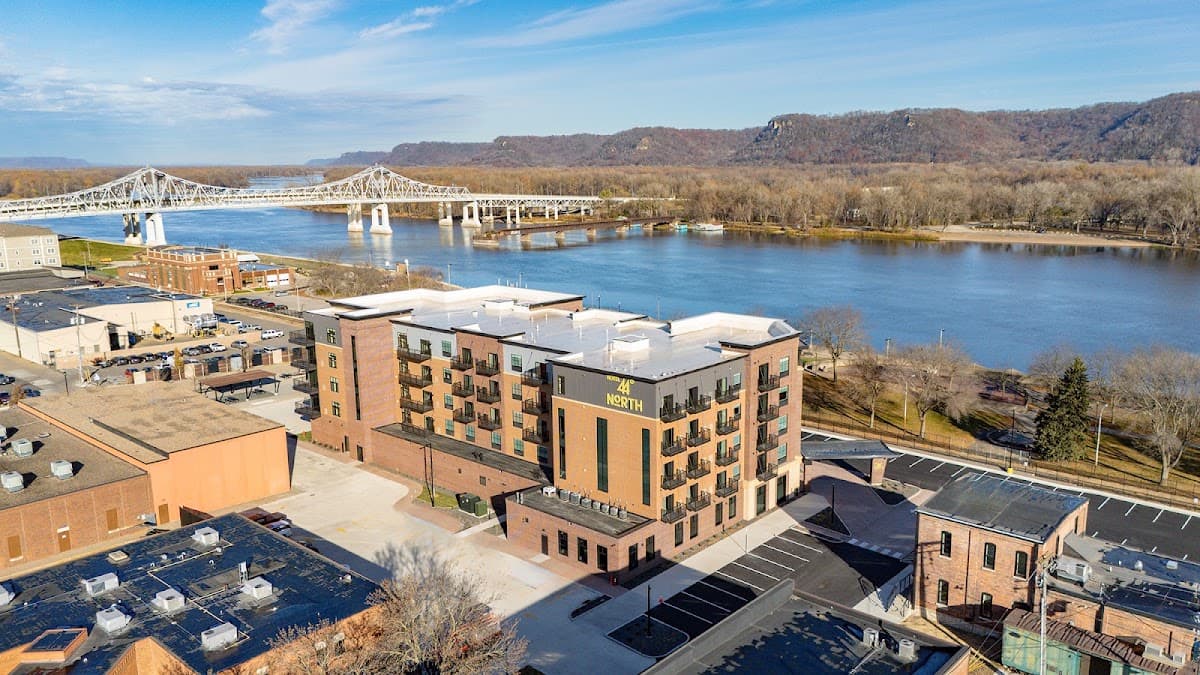 Hotel 44° North, Hotel in Winona