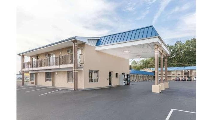 Days Inn by Wyndham Jacksonville, Hotel in Little Rock Air Force Base