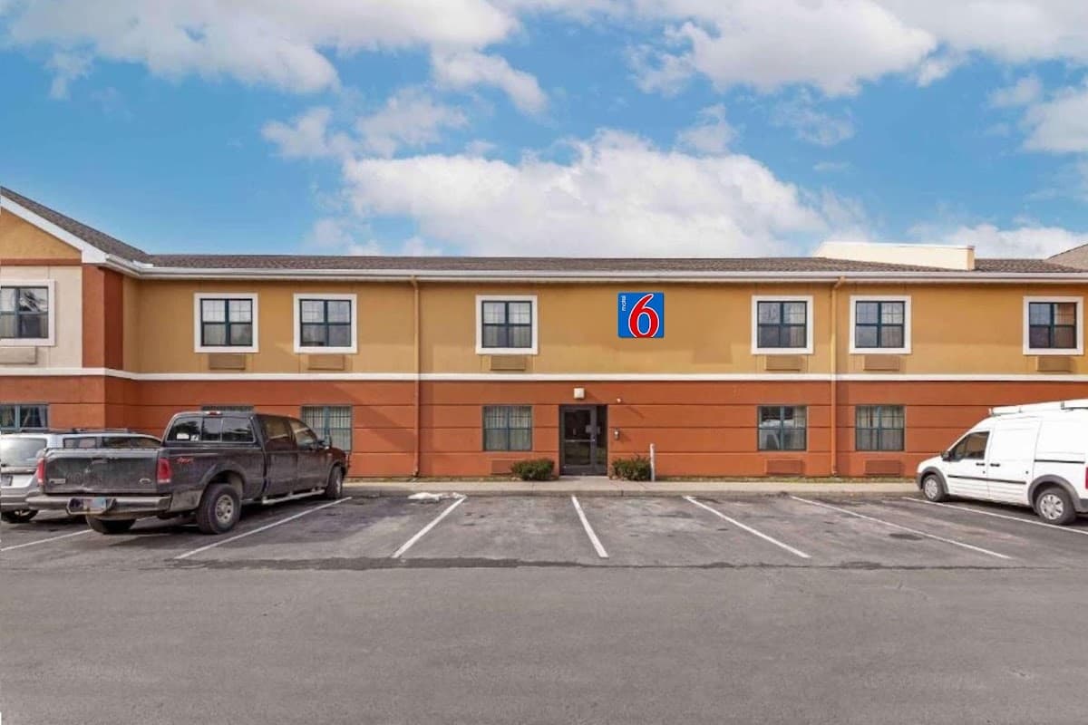 Motel 6 Suites Rochester Greece, NY, Hotel in Greece