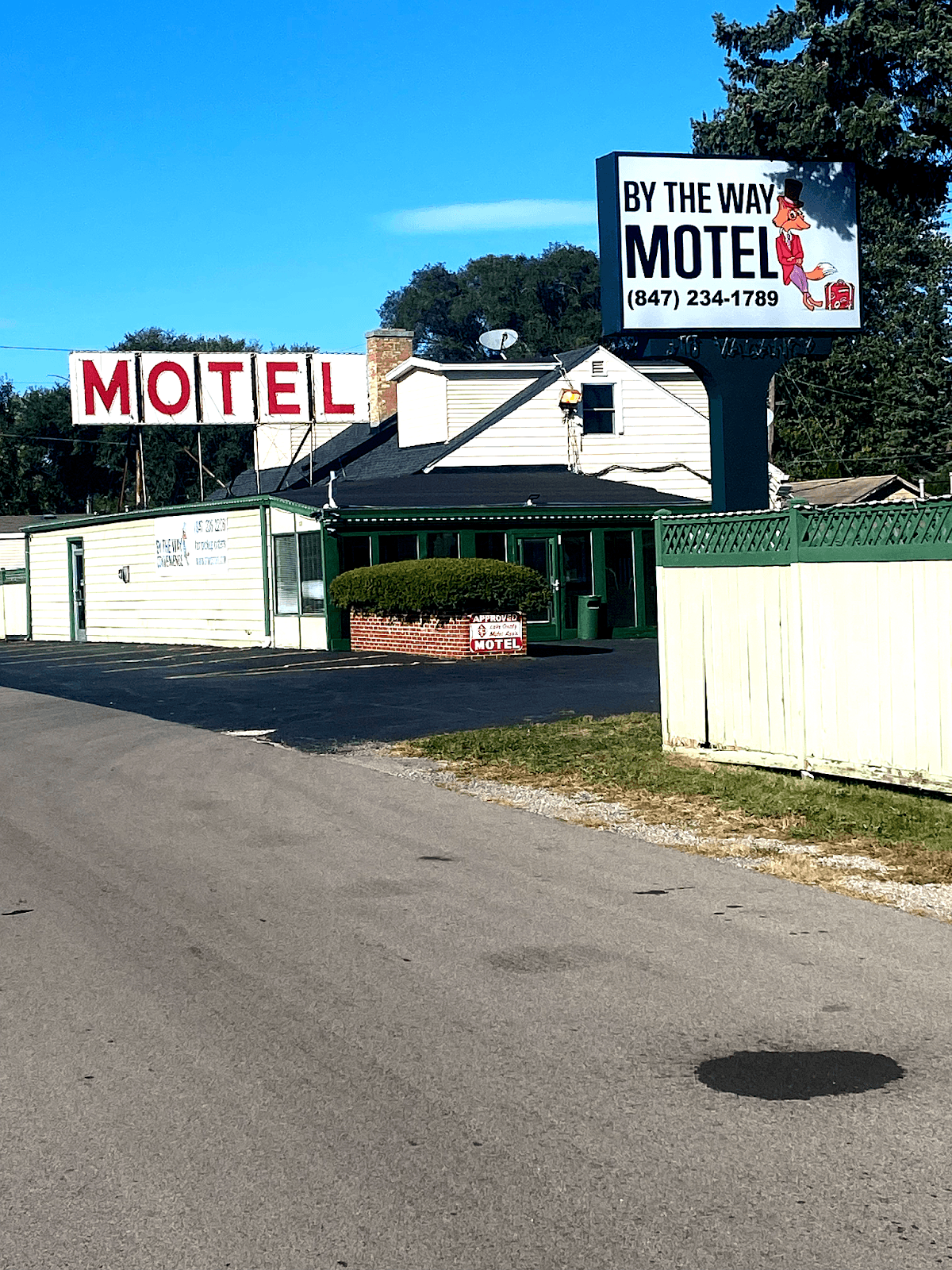 By the Way Motel Lake Bluff, Motel in Knollwood