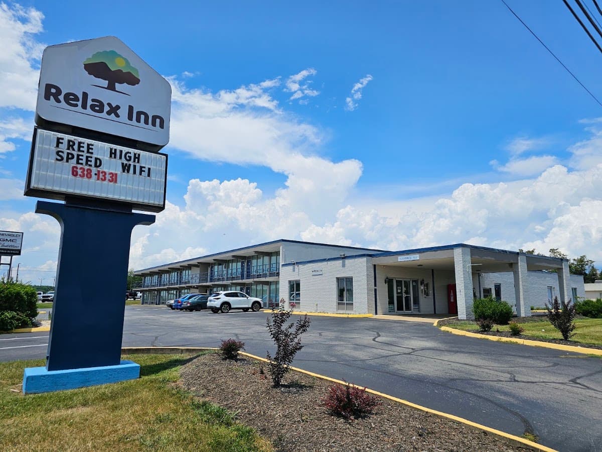 Relax inn by OYO Greeneville Near Hwy US-321, Hotel in Tusculum