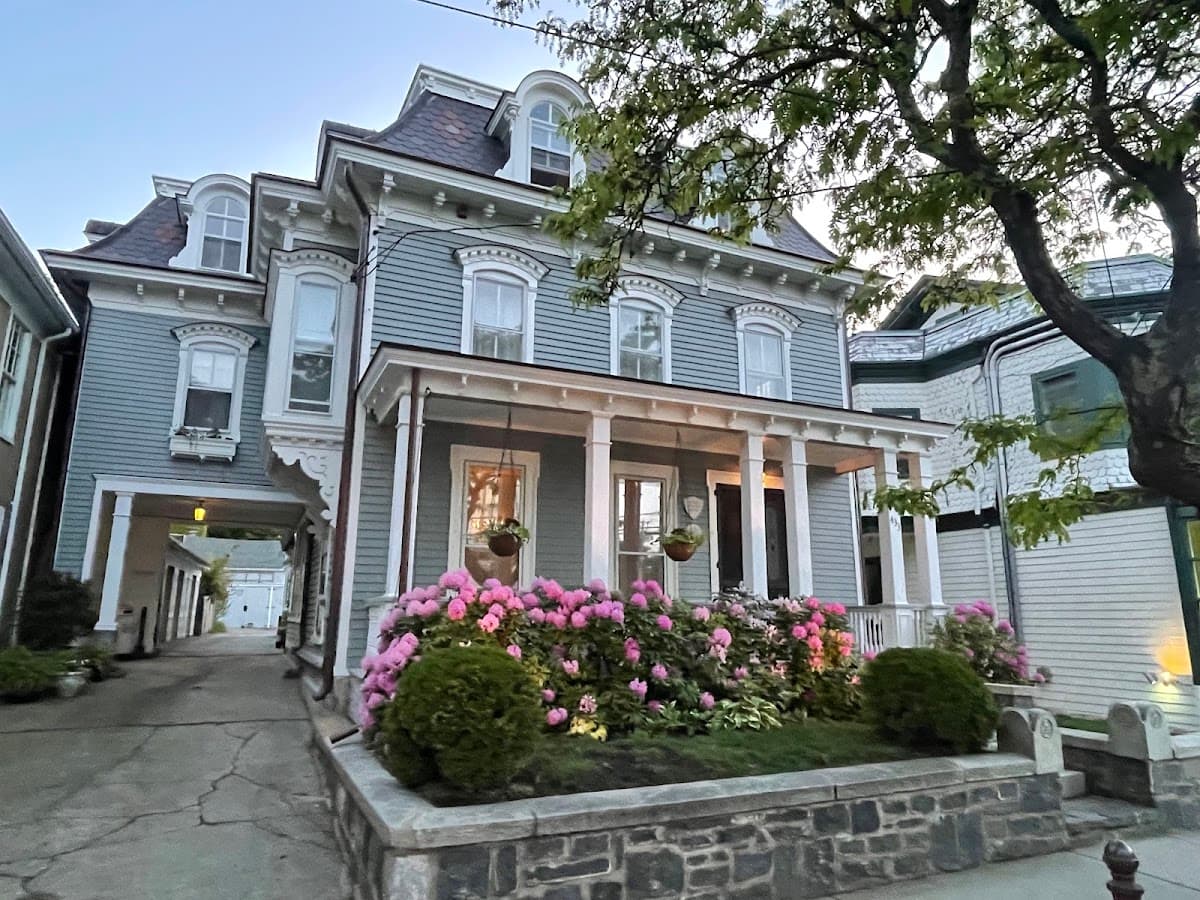 White Lions Inn Hotel, Hotel in Greenport
