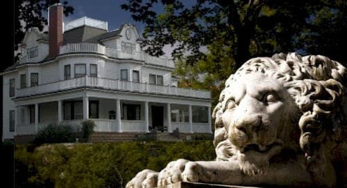 Stone Lion Inn, Bed & Breakfast in Guthrie