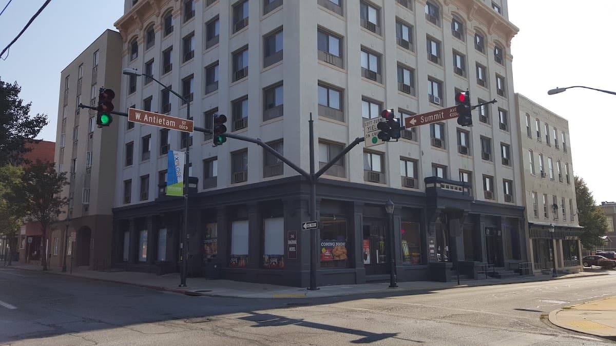 Crown Hotel, Aparthotel in Hagerstown