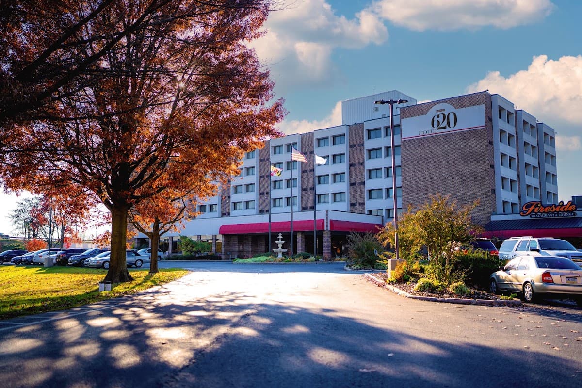 Ramada Plaza by Wyndham Hagerstown, Hotel in Halfway