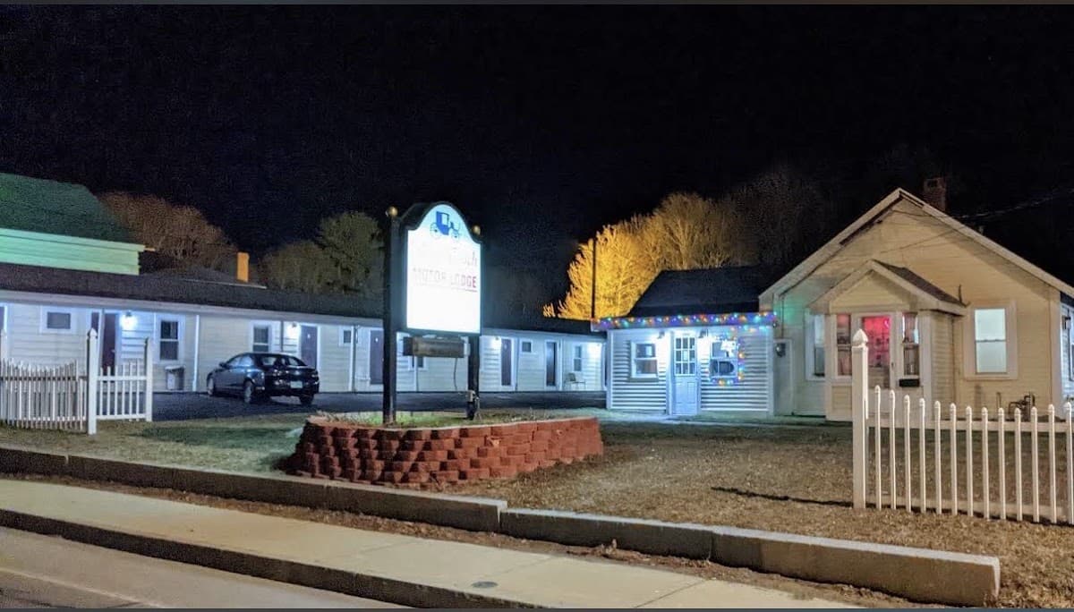 Royale Coach Motor Lodge, Hotel in North Hampton