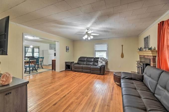 Coastal Retreat! Harkers Island Boating Base, Hotel in Harkers Island