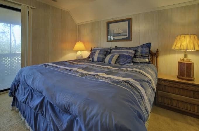 Core Sound Lodge 3 Bedroom Home by RedAwning, Lodge in Harkers Island