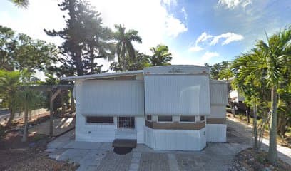 Fort Myers Beach Resort Two-Bedroom Park Model 3, Hotel in Harlem Heights
