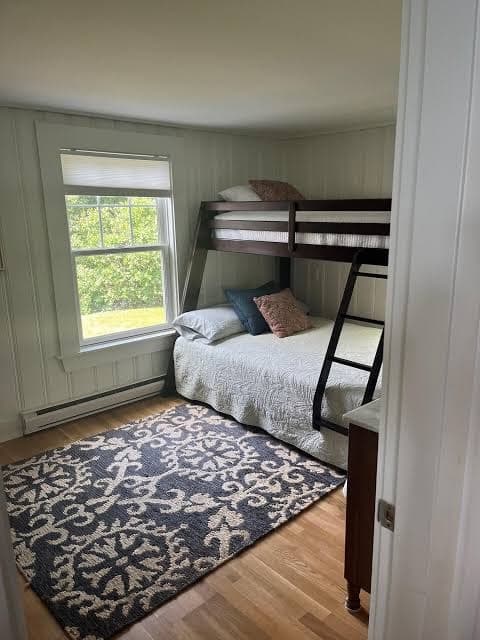 Rose Cottage Oceanfront with Private Dock, Holiday Home in Harpswell Center