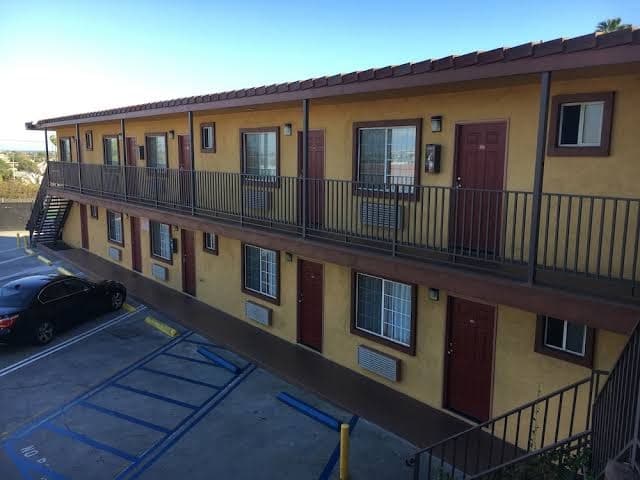 Satellite Motel, Hotel in West Athens