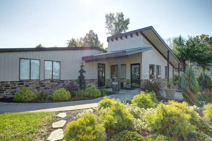 Americas Best Value Inn - Heath/Newark, Hotel in Heath