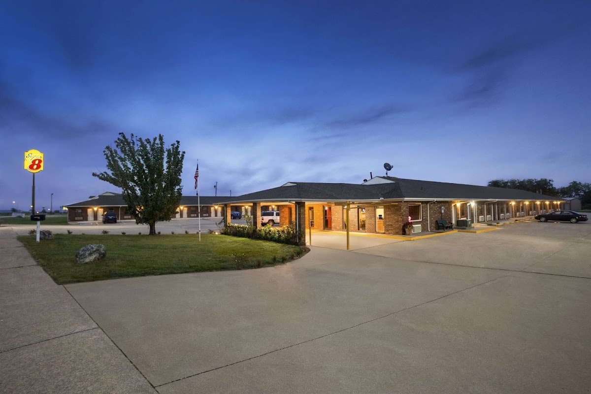 Super 8 by Wyndham Henryetta, Hotel in Henryetta