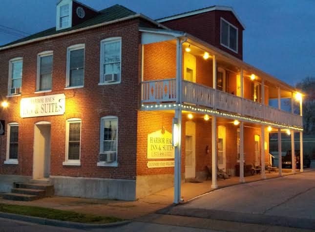 Harbor Haus Inn & Suites, Hotel in Hermann