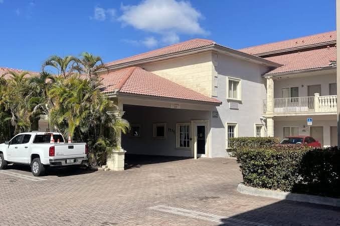 Crossway Motel - Hialeah, Motel in Miami Springs