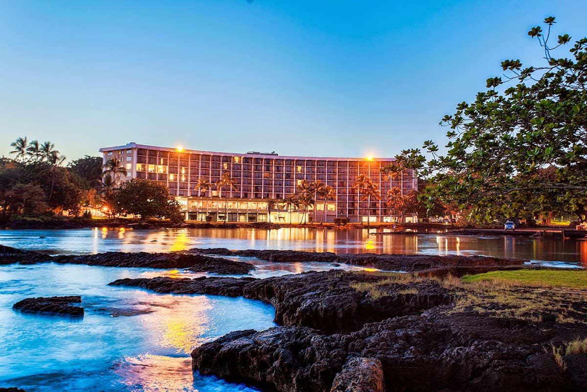 Hilo Hawaiian Hotel, a Trademark Collection by Wyndham, Hotel in Hilo