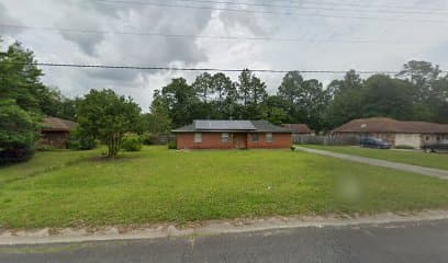 R and R bed and breakfast, Hotel in Hinesville