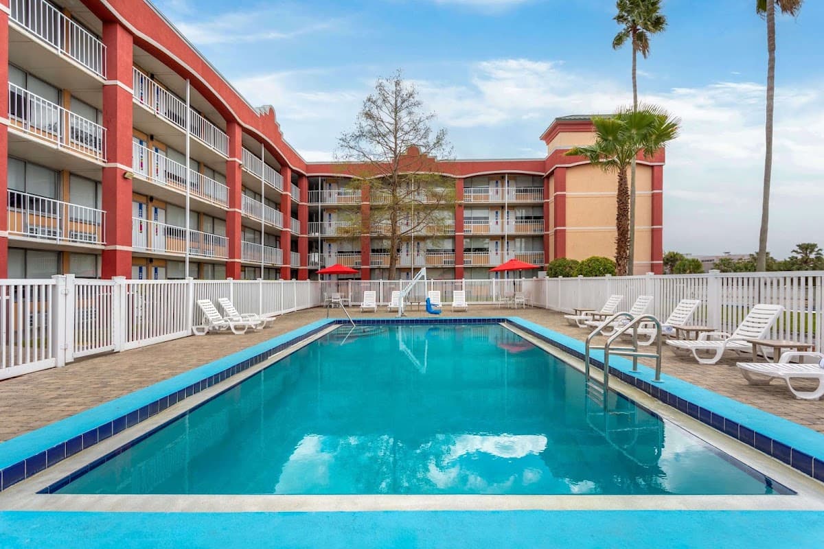 Baymont by Wyndham Orlando North Millenia, Hotel in Holden Heights