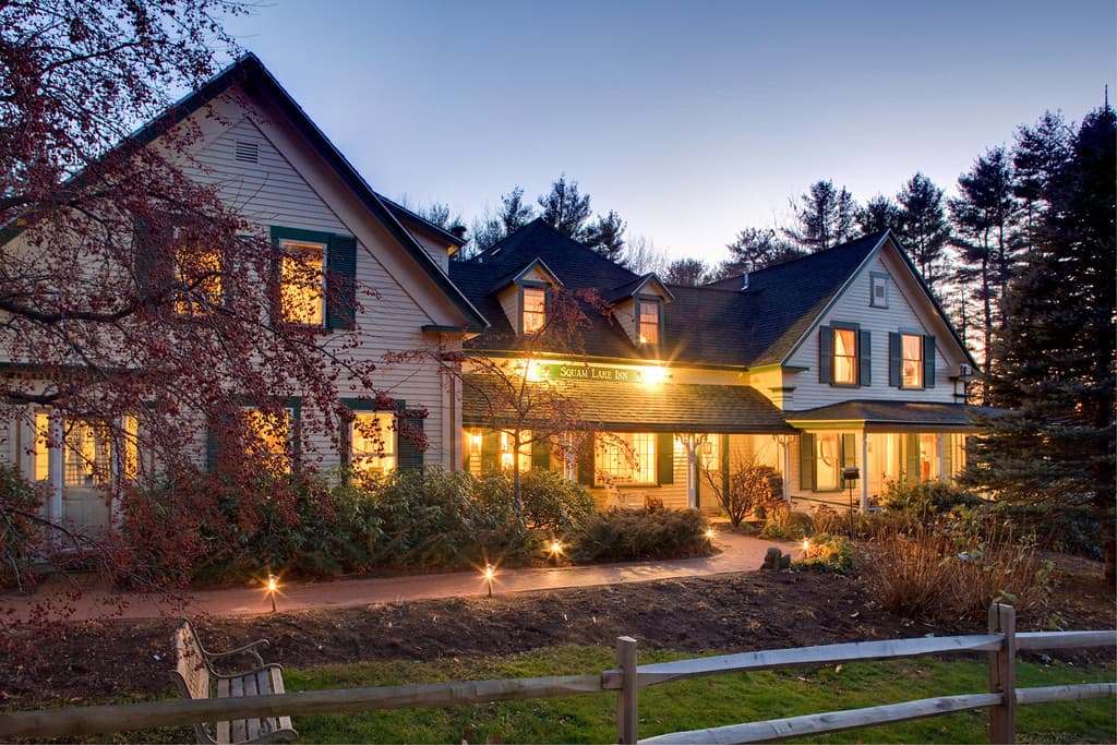 Squam Lake Inn, Hotel in Holderness