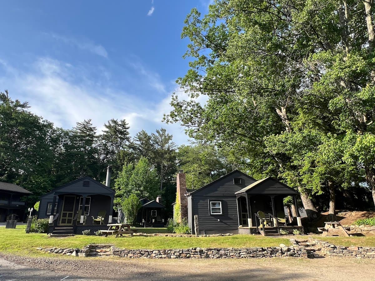 Cottage Place On Squam Lake, Hotel in Holderness