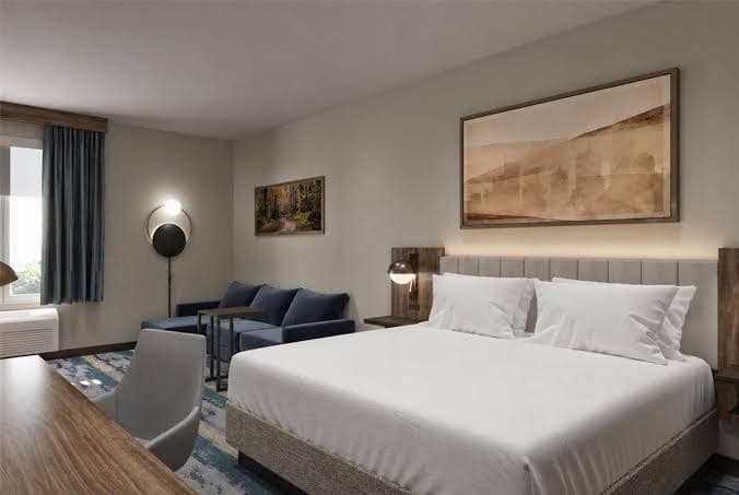 La Quinta Inn & Suites By Wyndham Roanoke Hollins/I-81, Hotel in Hollins