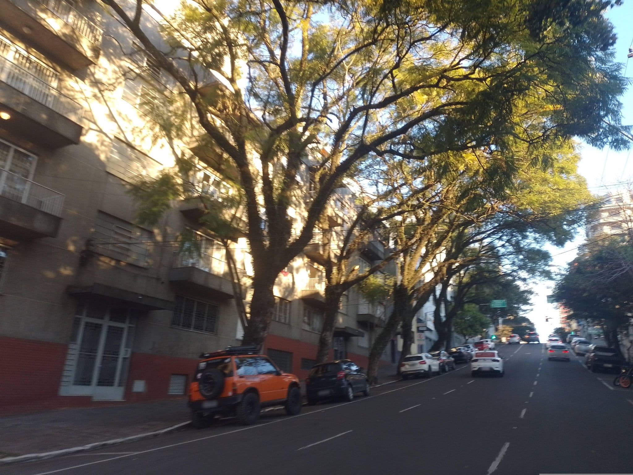 Street view near Tri Hotel Executive Caxias do Sul, Caxias do Sul — © radagast (CC BY-SA · Mapillary)