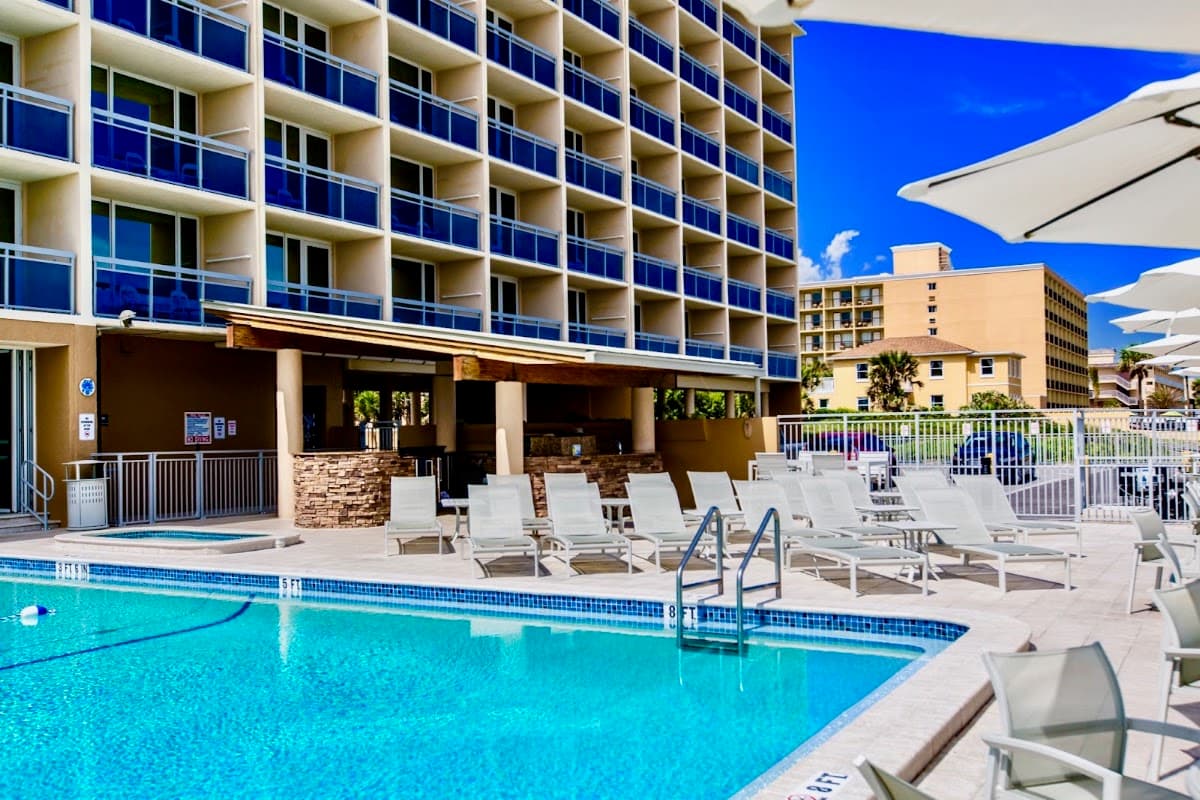 Georgian Inn Beach Club, Resort in Ormond Beach