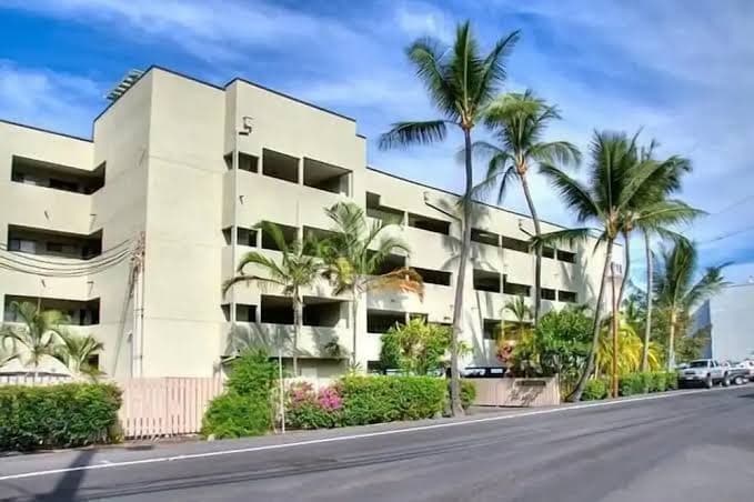 Banyans Hawaii, Hotel in Hōlualoa